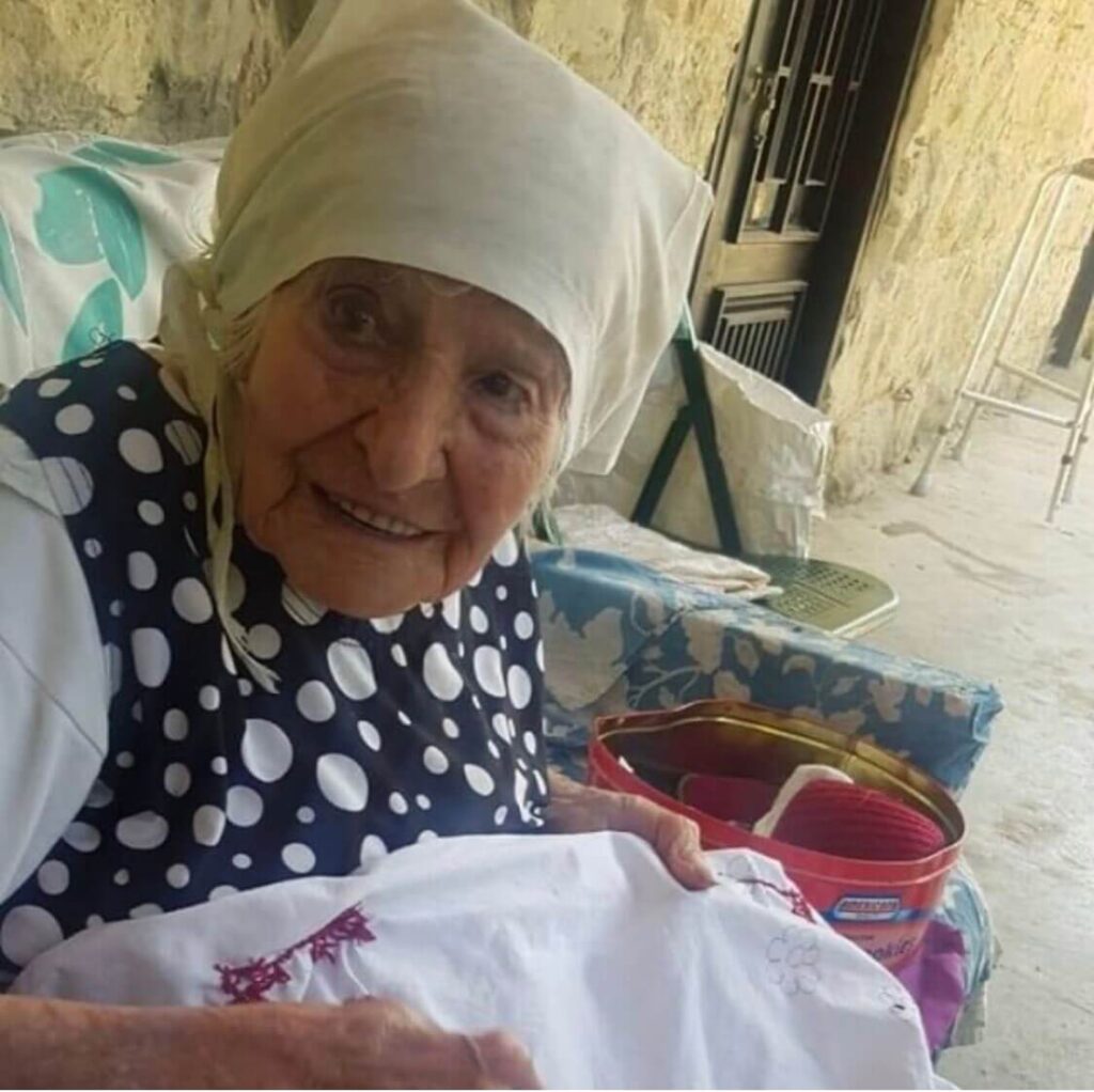 106 years old lady teta alia beats coronavirus in 3 days