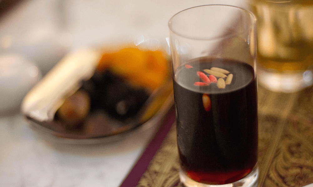 Must-haves on Lebanese Ramadan Iftar Table #5: Jallab Drink - vibelb
